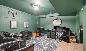 202 Wilson Ct, Anamosa, IA 52205