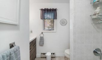 6 Juniper Rd, Alloway, NJ 07422