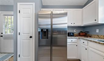 11 Dewey Dr, Adairsville, GA 30103