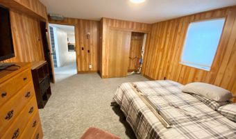 205 5th Ave NW, Bowman, ND 58623