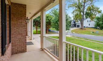 3905 COOK St, Alexandria, VA 22311