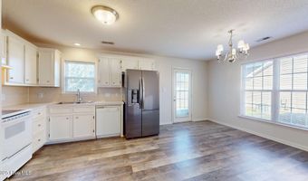 3786 Dover Dr, Ayden, NC 28513