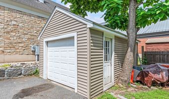 82 Main St, Blackstone, MA 01504