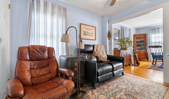 24 Liberty St, Clinton, CT 06413