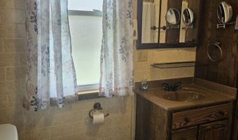 134 E Main St, Agency, IA 52530