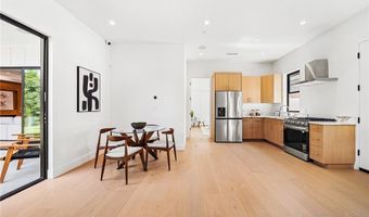 5945 Hesperia Ave, Encino, CA 91316