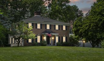 17 Schuyler Hills Rd, Albany, NY 12211