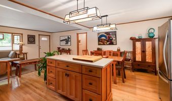 1108 Elm St, Baldwin City, KS 66006