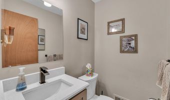 2840 Tuebingen Pkwy, Ann Arbor, MI 48105