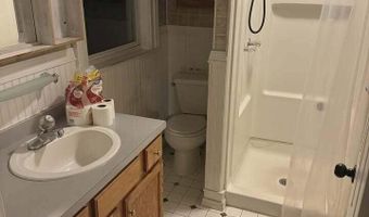 365 Turner St, Auburn, ME 04210