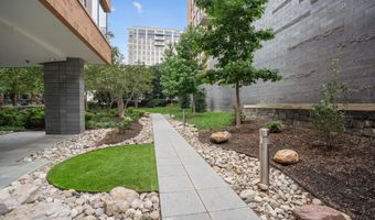 2001 15TH St N 306, Arlington, VA 22201