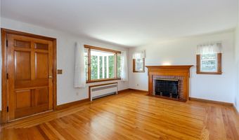 105 Borden Ave, Johnston, RI 02919