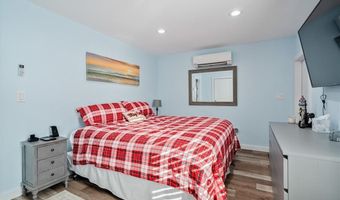 126 Narrows Rd, Bristol, RI 02809