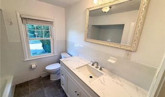 94 Conanicus Rd, Narragansett, RI 02882