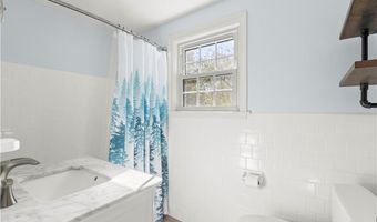 59 Merritt Rd, East Providence, RI 02915