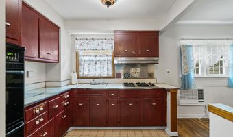 5 ELNA Ct, Bayonne, NJ 07002