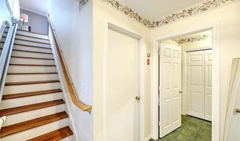 583 Pocasset Ct, Warwick, RI 02886