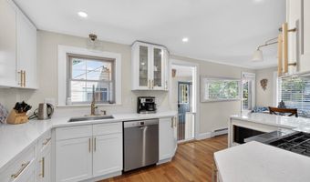 9 Milton Rd, Barrington, RI 02806