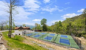 6 Valley Watch Ct, Banner Elk, NC 28604