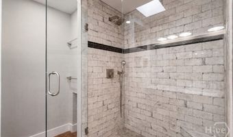 585 White Cir 402, Athens, GA 30605