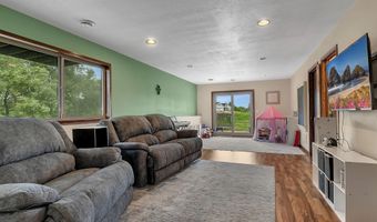 105 Estate Dr, Avon, MN 56310