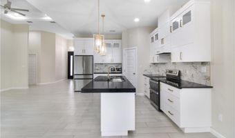 3100 E Zinnia Ave, Alton, TX 78573