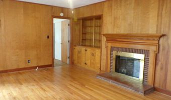 302 Baskin Ave, Bishopville, SC 29010