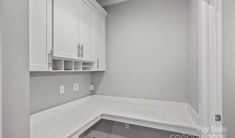 1910 Seegars Pl, Charlotte, NC 28204