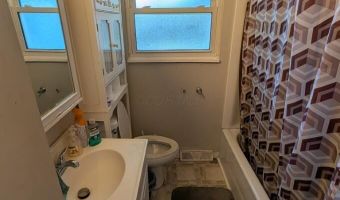 4941 Betsy Dr, Columbus, OH 43227