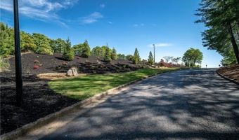 69 Country Place Ct, Alpharetta, GA 30005
