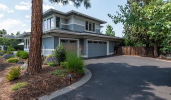 2100 NW Newport Hills Dr, Bend, OR 97703