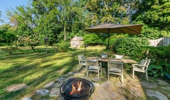 561 Middlesex Rd, Darien, CT 06820