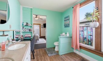 329 W 5th St, Auburn, IN 46706