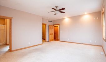 913 Marnett Dr, Knoxville, IA 50138