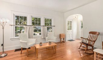 1210 Henry St, Ann Arbor, MI 48104