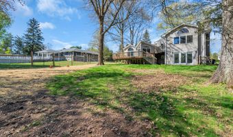 42 Crest Dr, Basking Ridge, NJ 07920