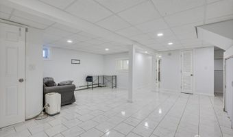 320 Demorest Ave, Avenel, NJ 07001