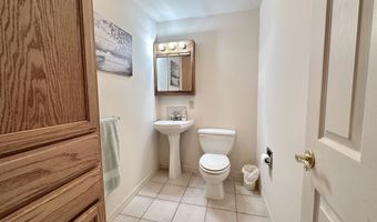 225 Emerald Meadows Dr, Arnolds Park, IA 51331