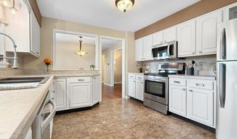 1008 Columbus Cir S, Ashland, OH 44805