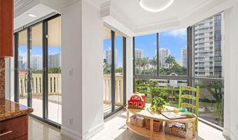 1000 W Island Blvd 504, Aventura, FL 33160