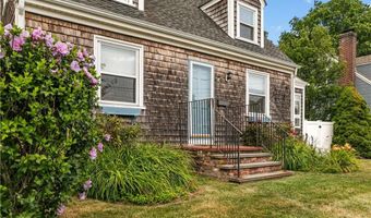 53 Admiral Kalbfus Rd, Newport, RI 02840