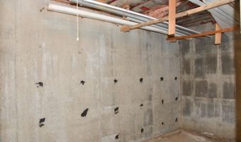 499 W River Rd, Augusta, ME 04330