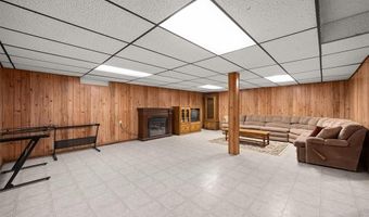 11938 Davis Rd, Alhambra, IL 62001