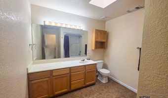 809 Colonial Ct, Carlsbad, NM 88220