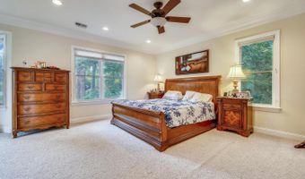 7513 HOLIDAY Ter, Bethesda, MD 20817