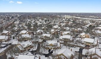 1943 N Charter Point Dr D, Arlington Heights, IL 60004