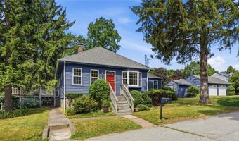 16 Brown Ave, Barrington, RI 02806