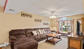13 Evans Ave, Albertson, NY 11507