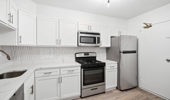 1300 ARMY NAVY Dr 124, Arlington, VA 22202