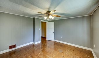 1107 N 3rd St, Bardstown, KY 40004